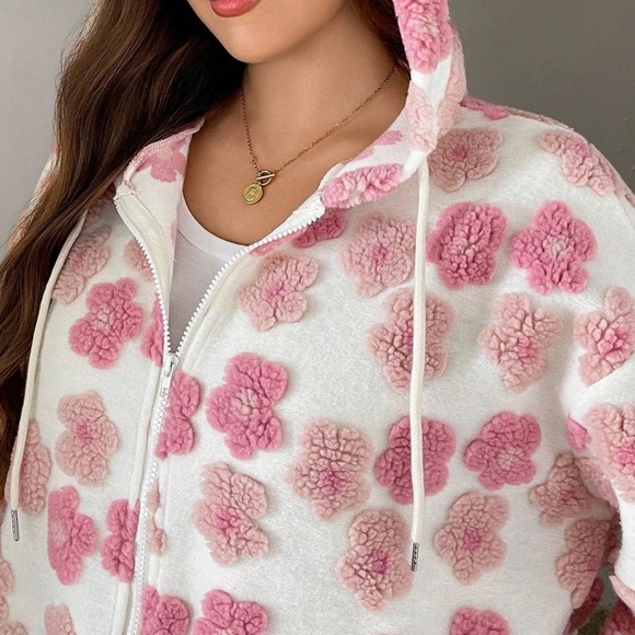 Plus Floral Fuzzy Appliqué zip up Loose Fit Hoodie Jacket - Picture 2 of 5